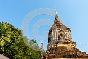 The large chedi Wat Lok Moli