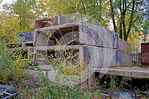 Large construction debris, concrete slabs and blocks