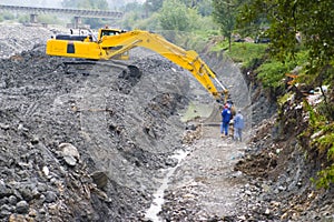 Large construction shovel