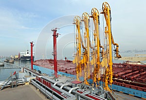 Large crude oil terminal