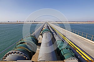 Large crude oil terminal