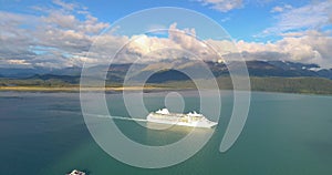 Large cruise ship on Ressurection bay