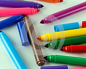 Large felt tip pens