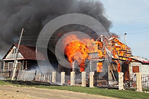 large fire destroyed a house