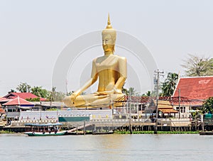 Large golden Buddha image