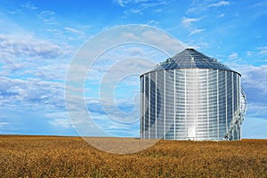 Large grain bin Saskatchewan, Canada