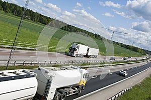 Large heavy deliveries on motorway