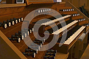 Large pipe organ keyboards and stops