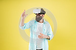 Large selection of compatible apps. Vr concept. Buy vr device. Eye tracking. Testing software. Bearded man yellow