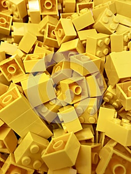 Large selection of yellow Lego bricks