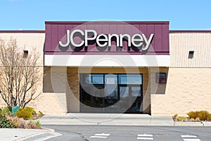 Large sign over entrance to JCPenny location in Marysville WA