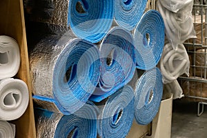 Large thermo alluminium foiled polyethylene rolls for sheating houses and buildings to make it warm
