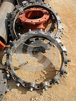 Large water pipe connectors