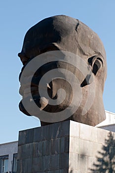 Largest head of Vladimir Lenin