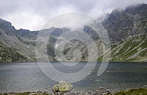 Největší horské jezero na slovenské straně Vysokých Tater, Hincovo pleso v Mengusovské dolině