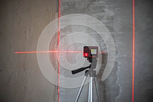 Laser level for horizon and vertical