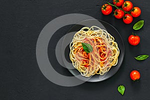 ?lassic italian spaghetti pasta with tomato sauce