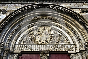 Last judgement in portal of the Abbey la Madaleine photo