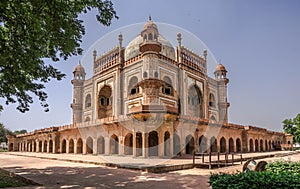 the last mausoleum of the Mughal era, the marble Tomb of Safdardjang, Delhi