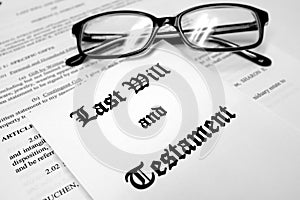 Last Will and Testament for Estate Planning with Glasses