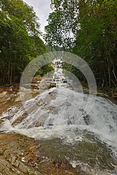 Lata Kinjang Waterfall photo