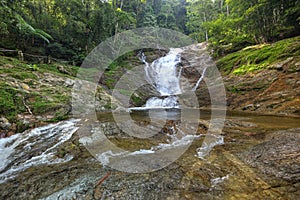 Lata Kinjang Waterfall