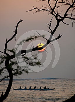 Late sunset highlights outrigger ride at Anaeho'omalu beach