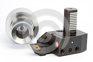 Lathe tool and workpiece