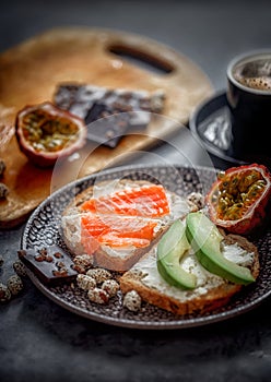 Launch with Grain bread with fried egg