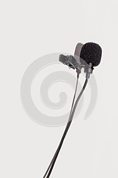 Lavalier wired microphone vertical isolate