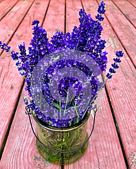 Lavender bouquet again wood backdrop