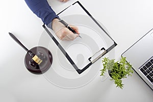 Law. Jurisprudence. The man in the workplace.