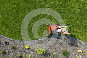 Lawn Aerator Job For Controlling Lawn Thatch and Soil Compaction