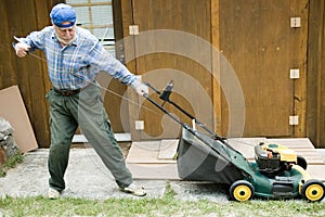 Lawn mower starting 2