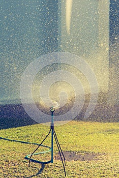 Lawn sprinkler system with fine water droplets