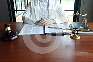 The lawyer provides advice, advice, legal proposals. Examination of legal documents