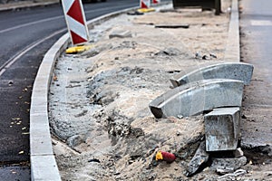 Laying a curb when building road