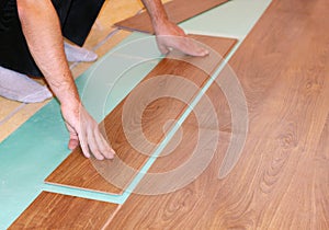 Laying laminate flooring