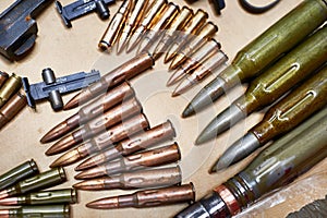 Layouts ammo rifles and machine guns of World War II