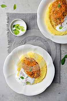 Lazy cabbage rolls with mashed potatoes and sour cream