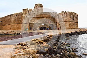 Le castella castle