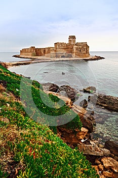 Le castella castle