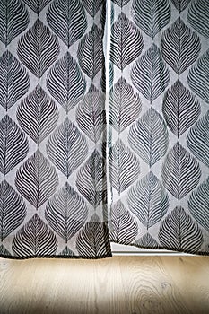 Leaf pattered curtain