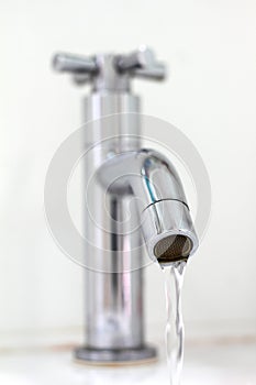 Leakage water faucet