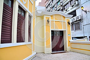 Leal Senado Building