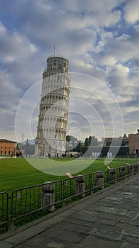 Leaning tower / torre inclinada Pisa photo