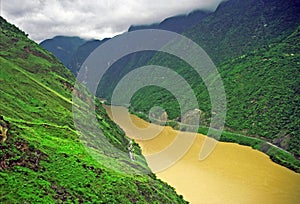 Leaping tiger gorge, yunnan