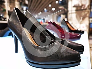 Leather shoes with heel for women different models