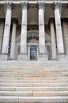 Leeds town hall the front entrance with steps and columns