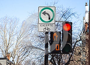 Left turn traffic sign, red light